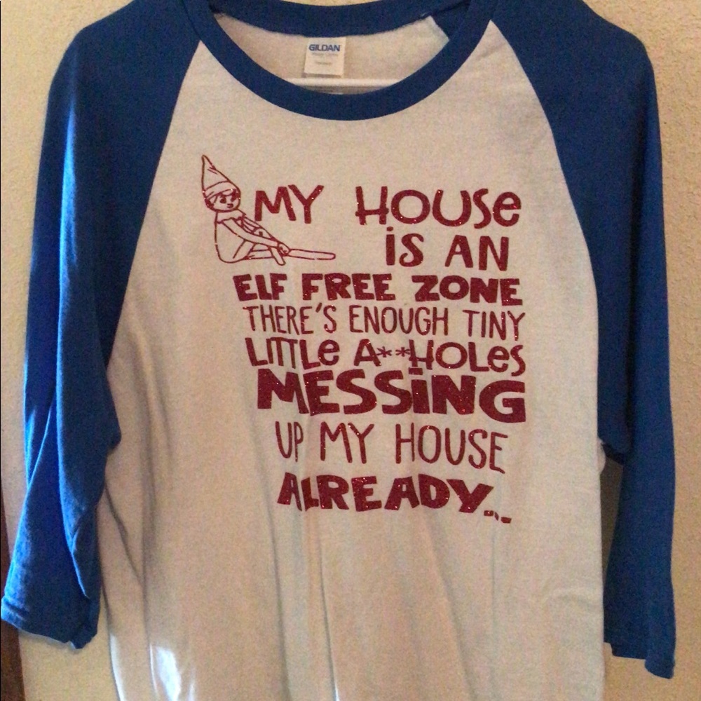 Woman’s Christmas tee shirt